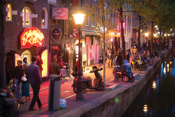 Small-Group Amsterdam Red Light District And Coffee Shop Walking Tour