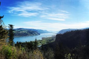 Small-Group Columbia Gorge Tour Including Waterfalls