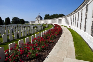 Small-Group Day Trip from Ghent: Flanders WWI Battlefields Including Last Post Ceremony in Ypres