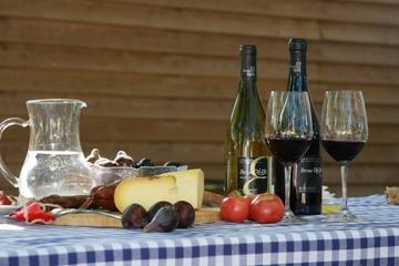 Small-Group Montserrat Tour from Barcelona: Wine and Cheese Tasting with Optional Golf Round