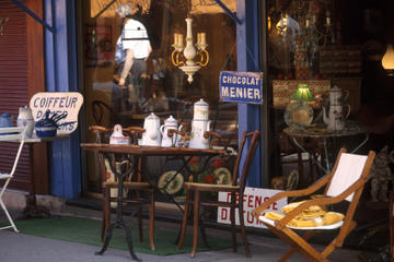 Small-Group Paris Walking Tour: St-Ouen Flea Market