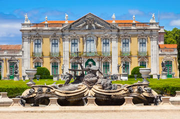Small-Group Sintra Royal Palaces Day Trip from Lisbon: Pena Palace, Queluz Palace and Sintra Palace