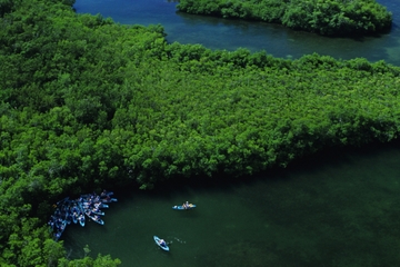 St Thomas Shore Excursion: Hassel Island Kayak, Hike and Snorkel Tour