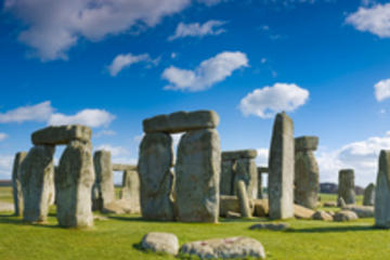 Stonehenge and Oxford Small Group Day Trip from London with German-speaking guide