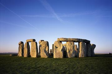 Stonehenge, Bath and Avebury World Heritage Sites Archaeologist Guided Tour from London