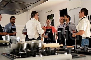 Tapas Cooking Class and Wine Tasting in Seville