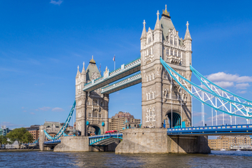 Thames Walking Tour Including Tower Bridge Experience in London