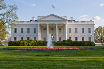 The White House and National Mall Guided Tour in Washington DC