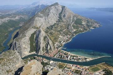Trekking around Cetina Canyon
