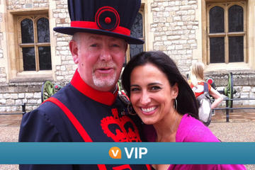 Viator VIP: Exclusive Access to Tower of London and St Paul's Cathedral with Lunch