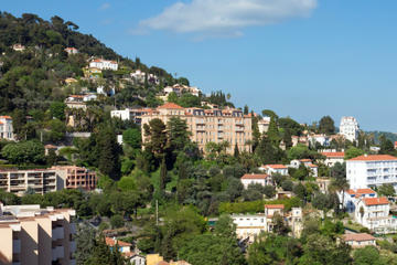 Villefranche Shore Excursion: Small-Group Grasse Perfumery and Nice Wine-Tasting Tour