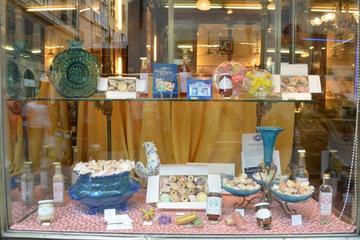 Walking Tour of Genoa's Historical Shops Including Tasting