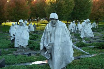 Washington DC Memorials by Moonlight Along the Reflecting Pool Walking Tour